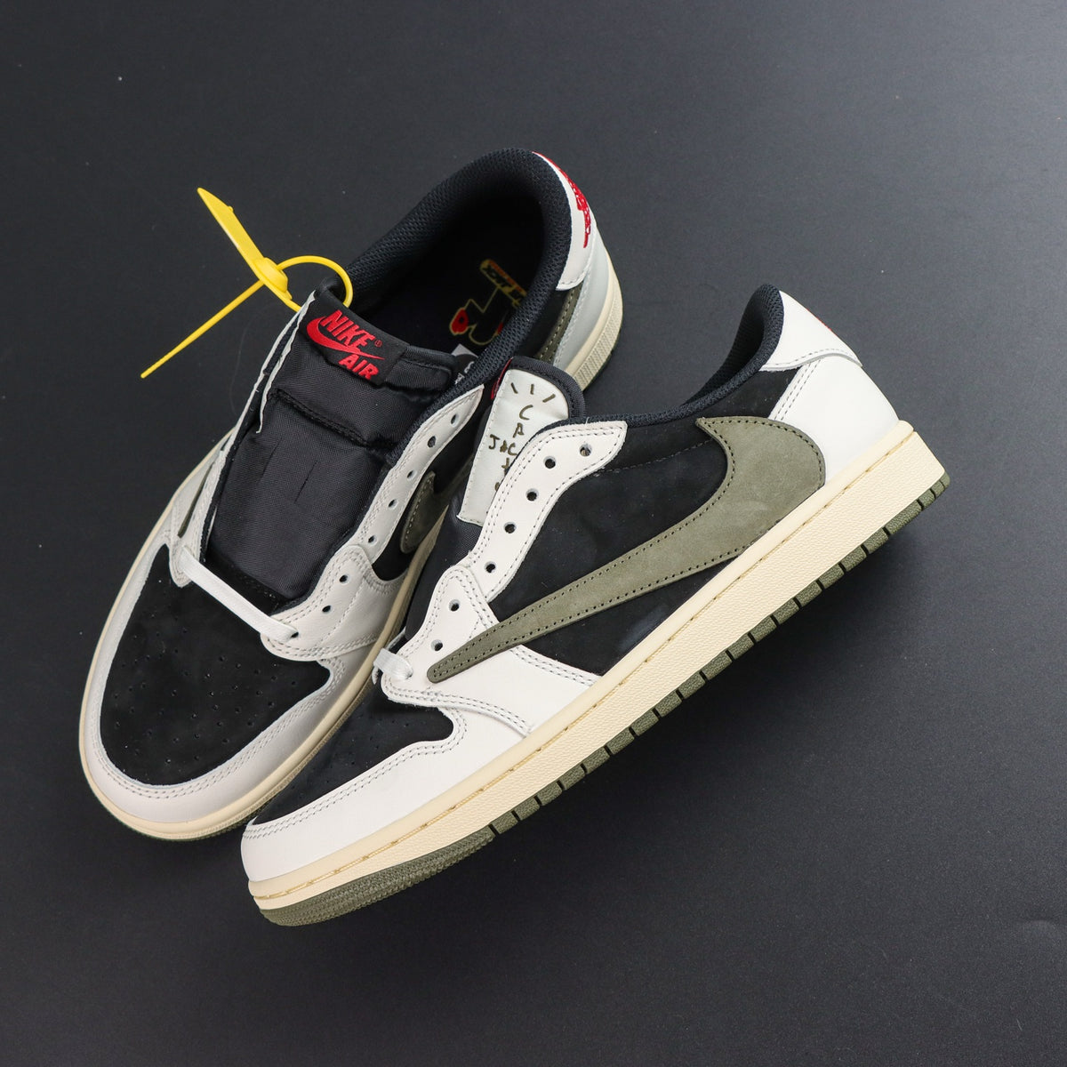 Travis Scott x Air Jordan 1 Low OG WMNS Olive