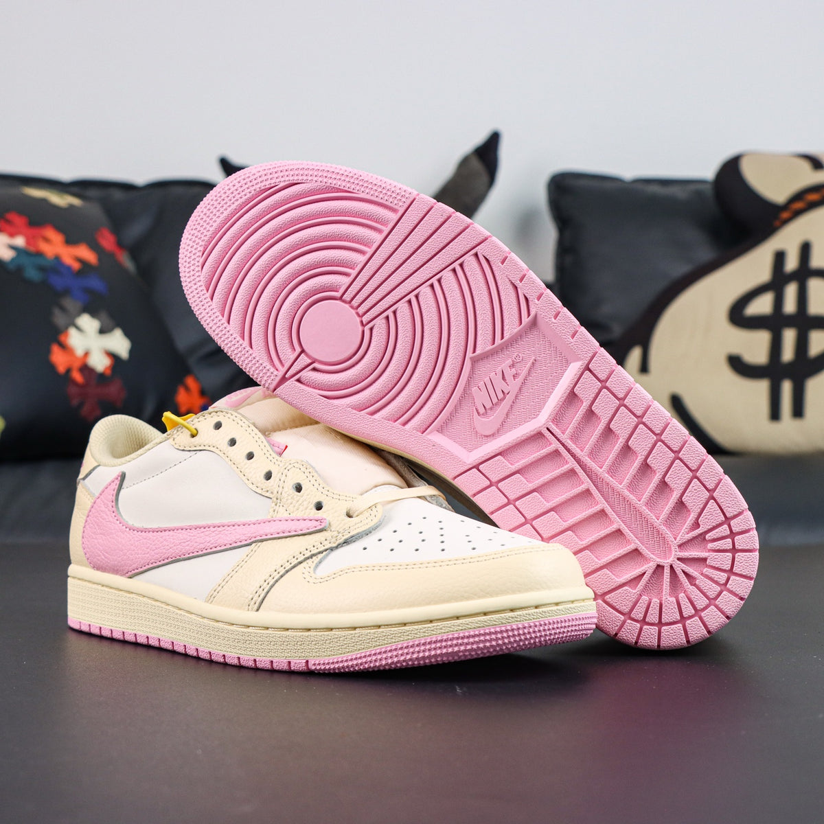Travis Scott x Air Jordan 1 Low OG Sail Shy Pink