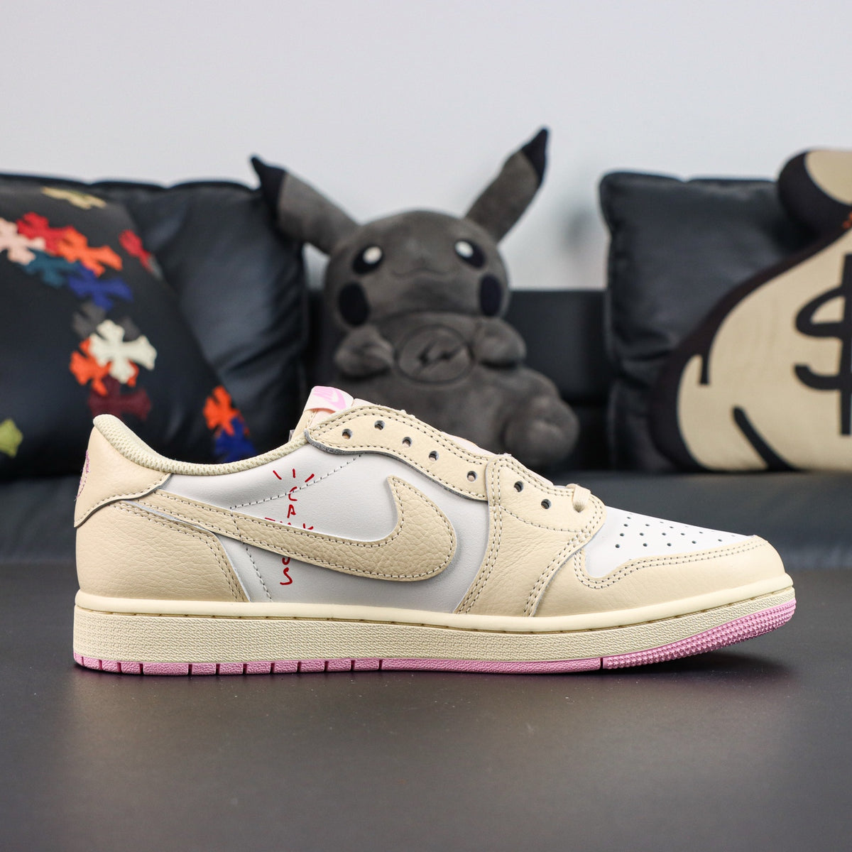 Travis Scott x Air Jordan 1 Low OG Sail Shy Pink