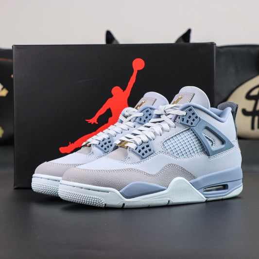 Air Jordan 4 Retro UNC PE