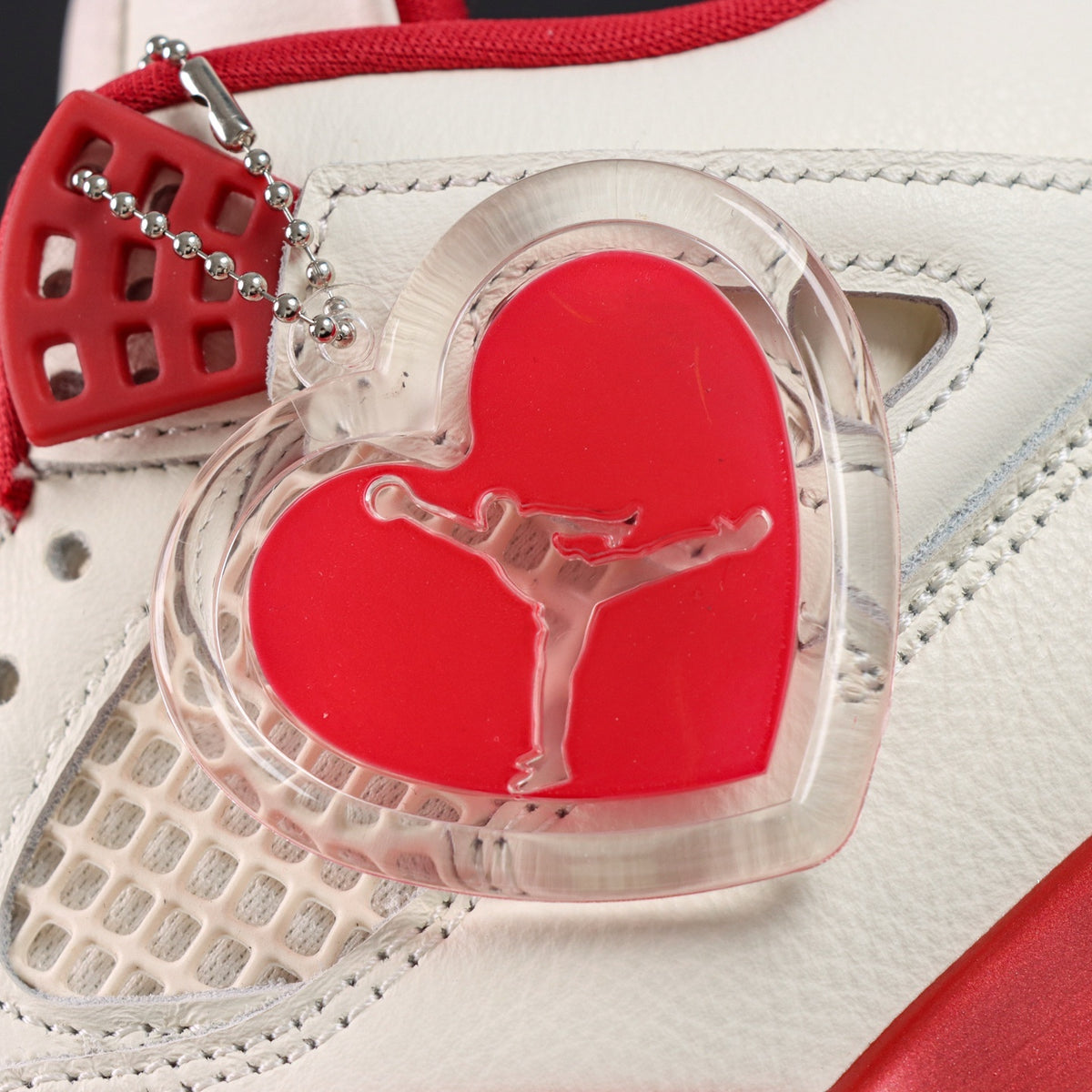 Air Jordan 4 Retro WMNS Valentine's Day