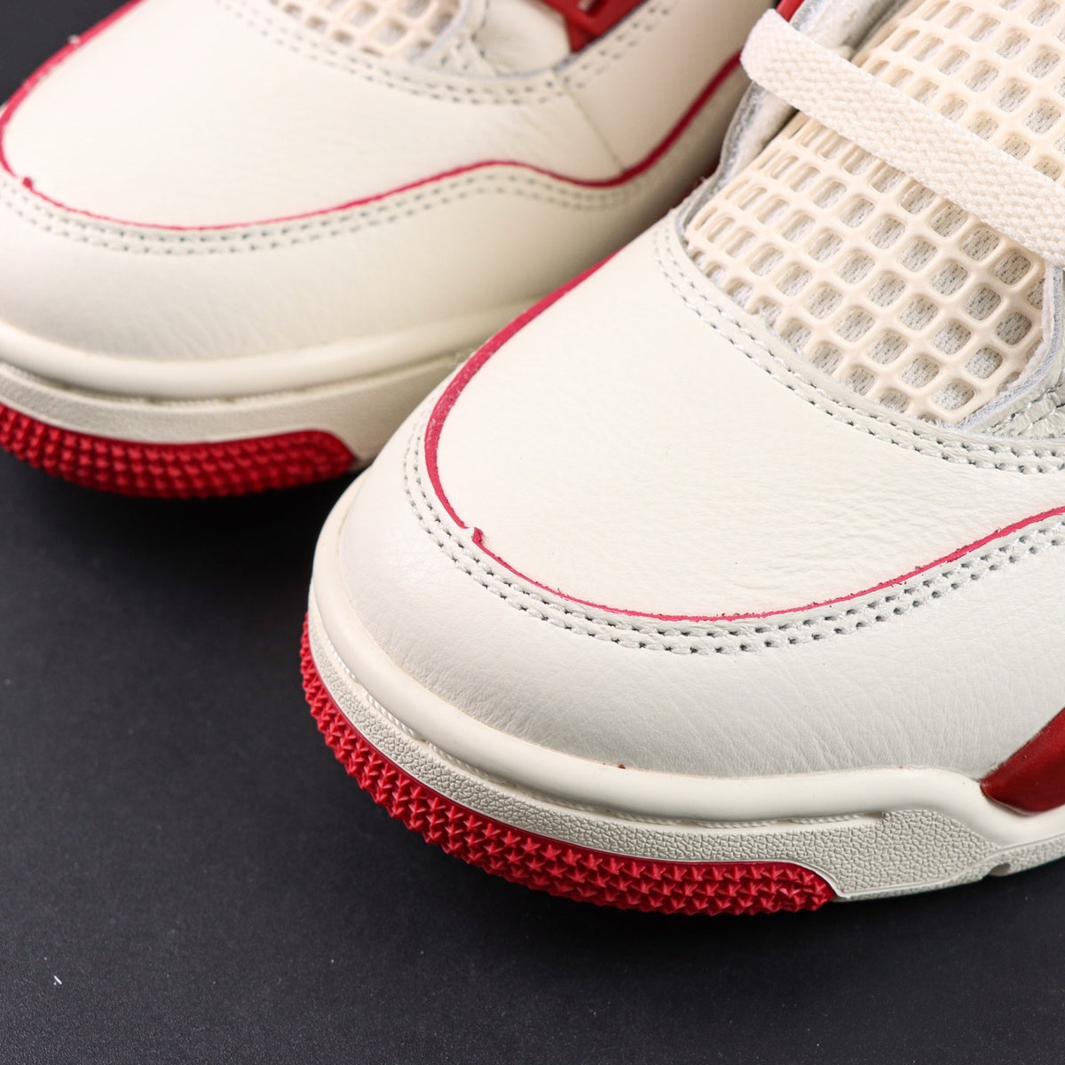 Air Jordan 4 Retro WMNS Valentine's Day