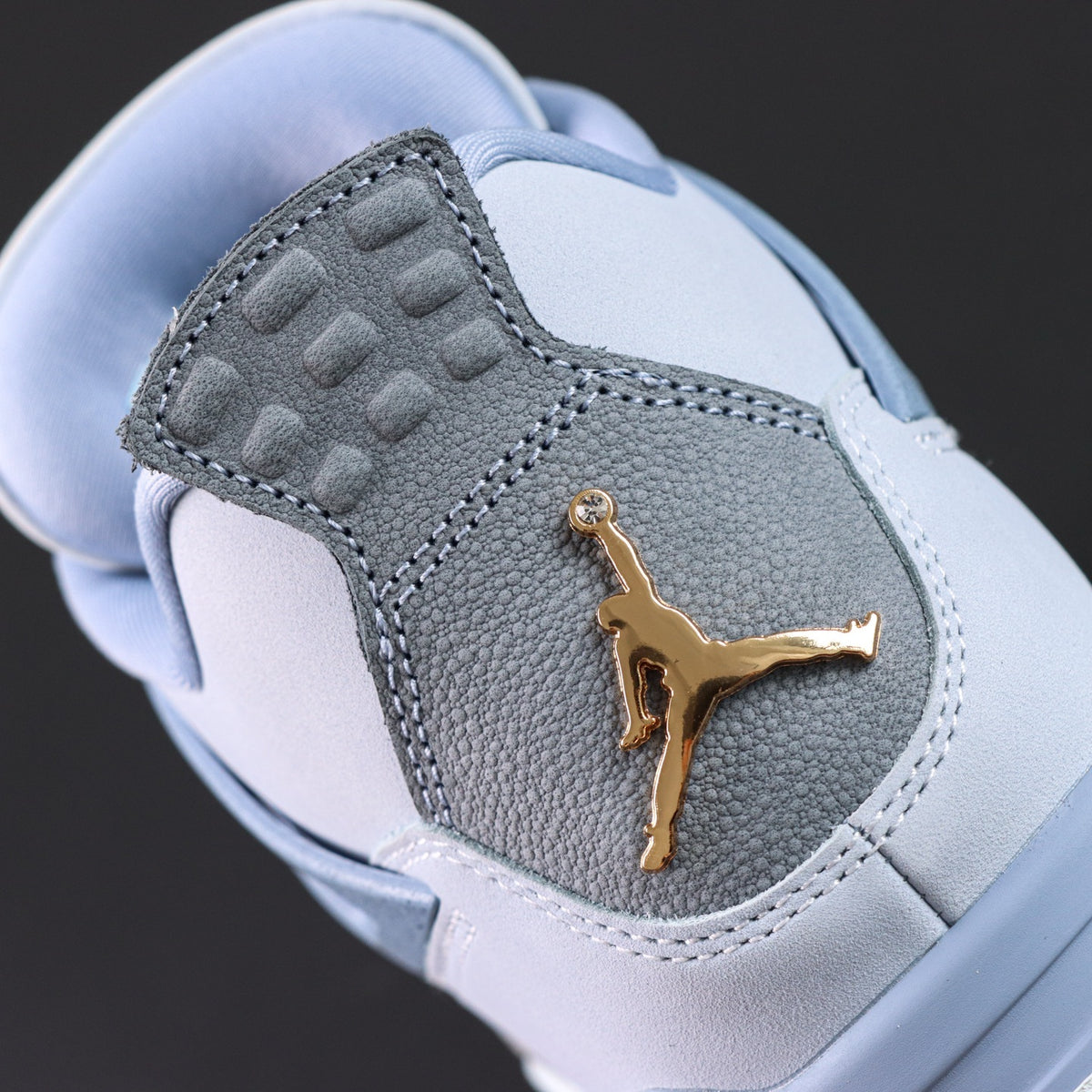 Air Jordan 4 Retro UNC PE