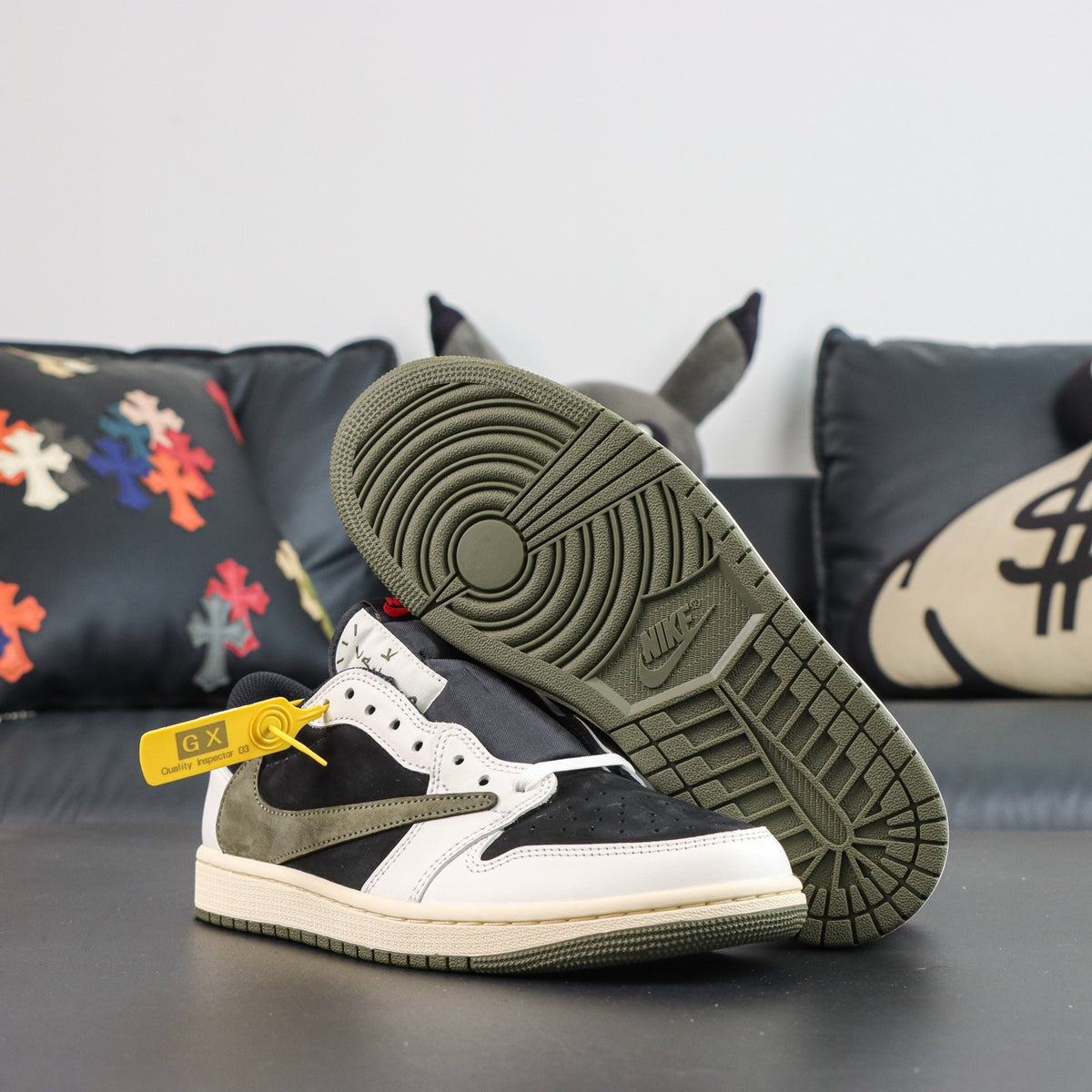 Travis Scott x Air Jordan 1 Low OG WMNS Olive