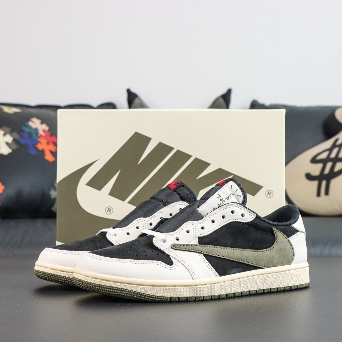 Travis Scott x Air Jordan 1 Low OG WMNS Olive