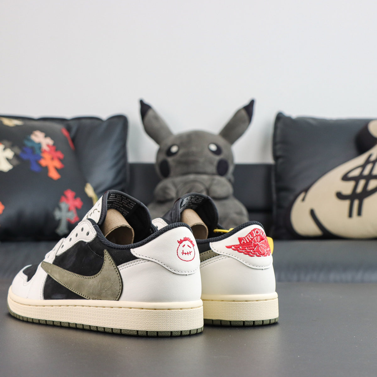 Travis Scott x Air Jordan 1 Low OG WMNS Olive