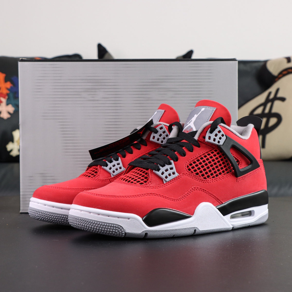 Air Jordan 4 Retro Toro Bravo