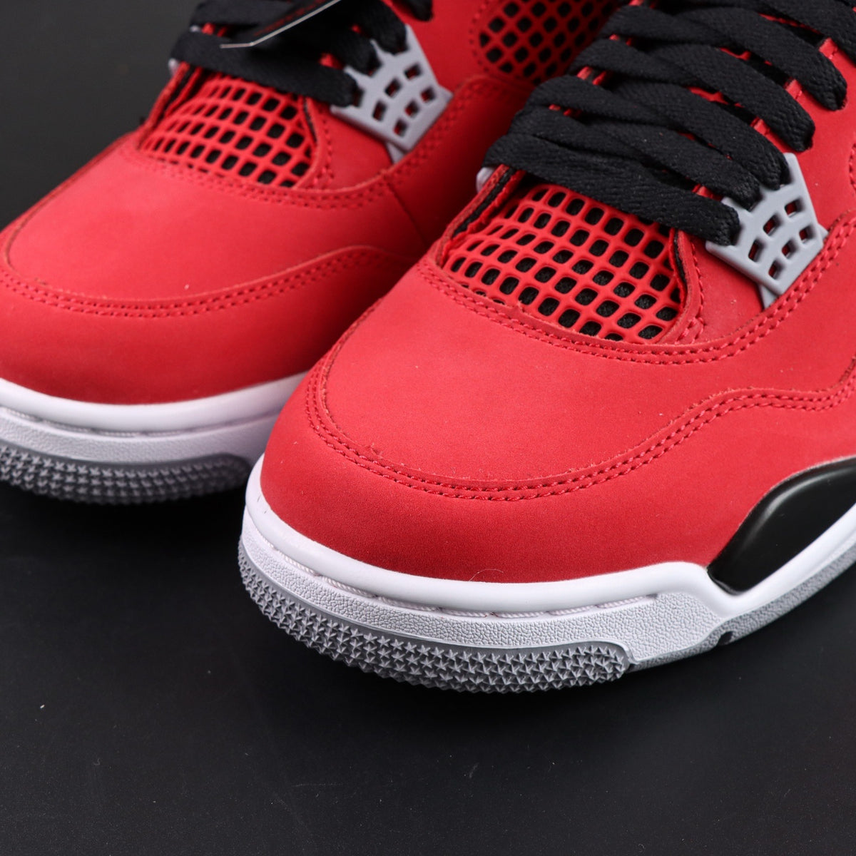 Air Jordan 4 Retro Toro Bravo