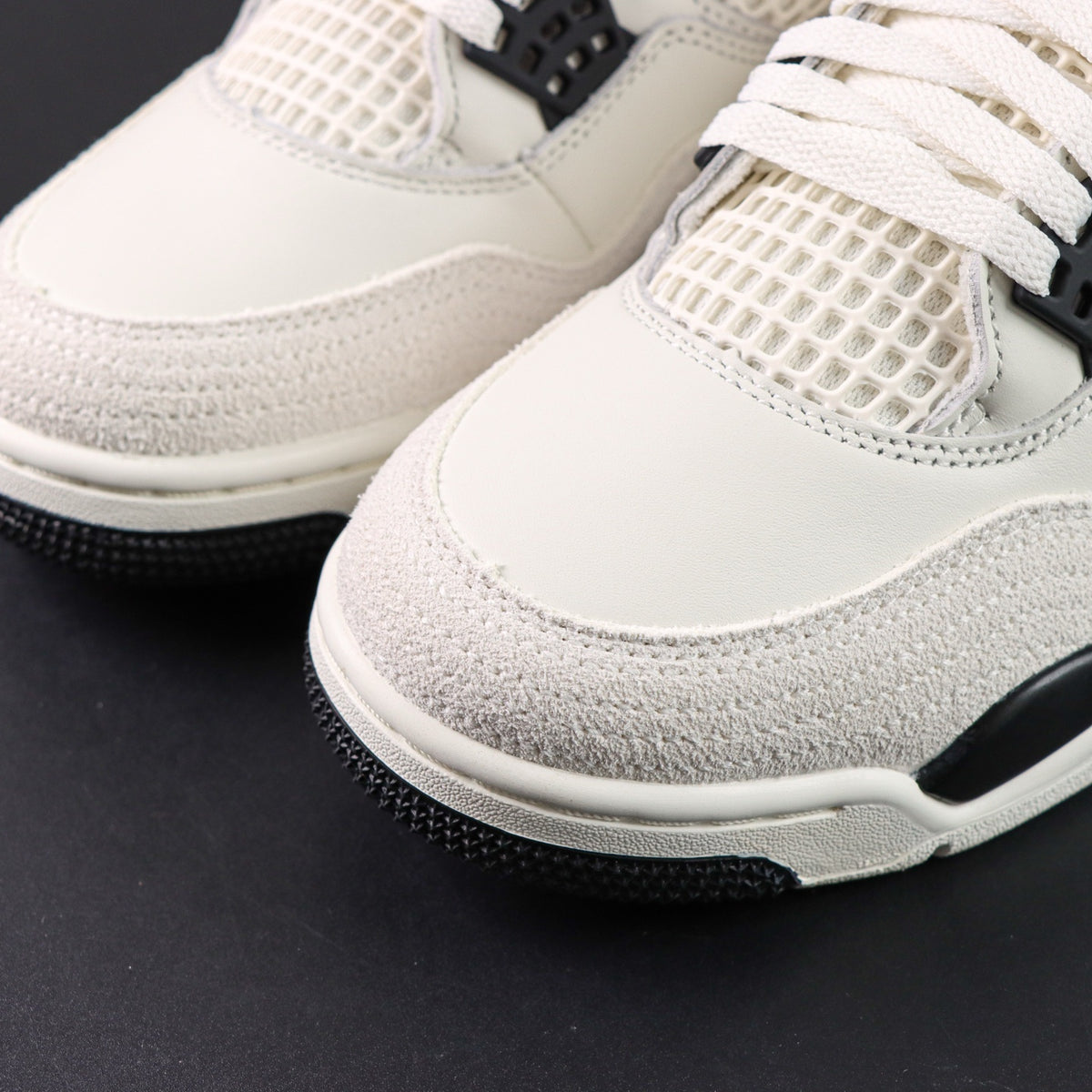 Air Jordan 4 Retro OG Flight Club